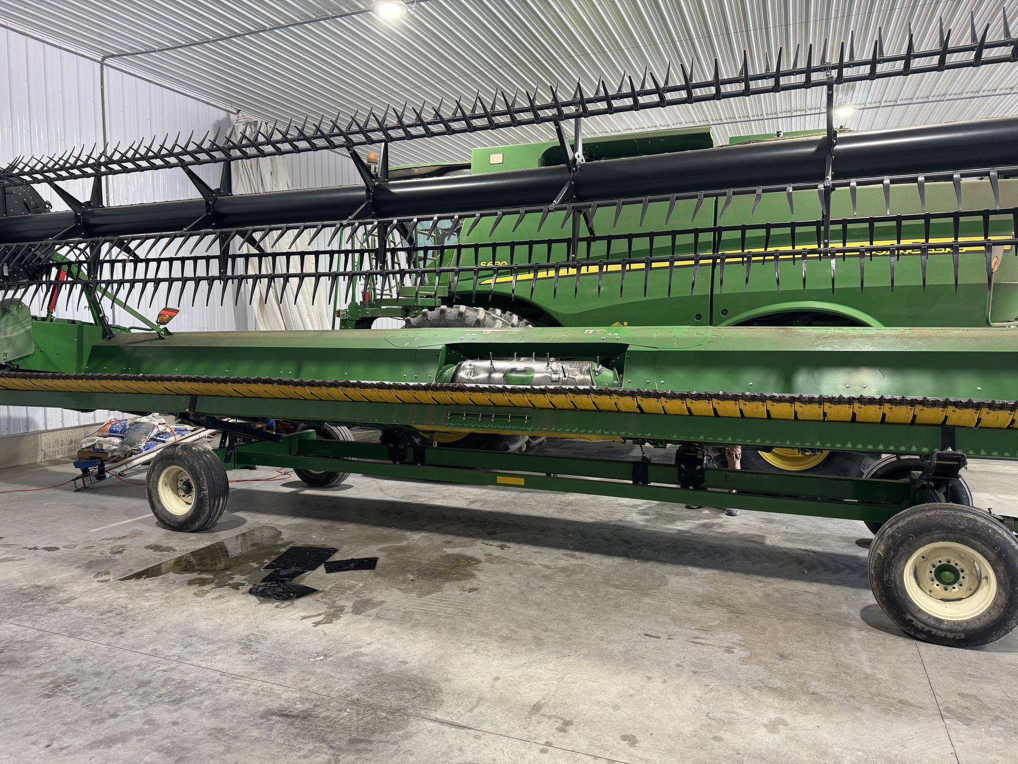 2017 John Deere 635FD Image 19