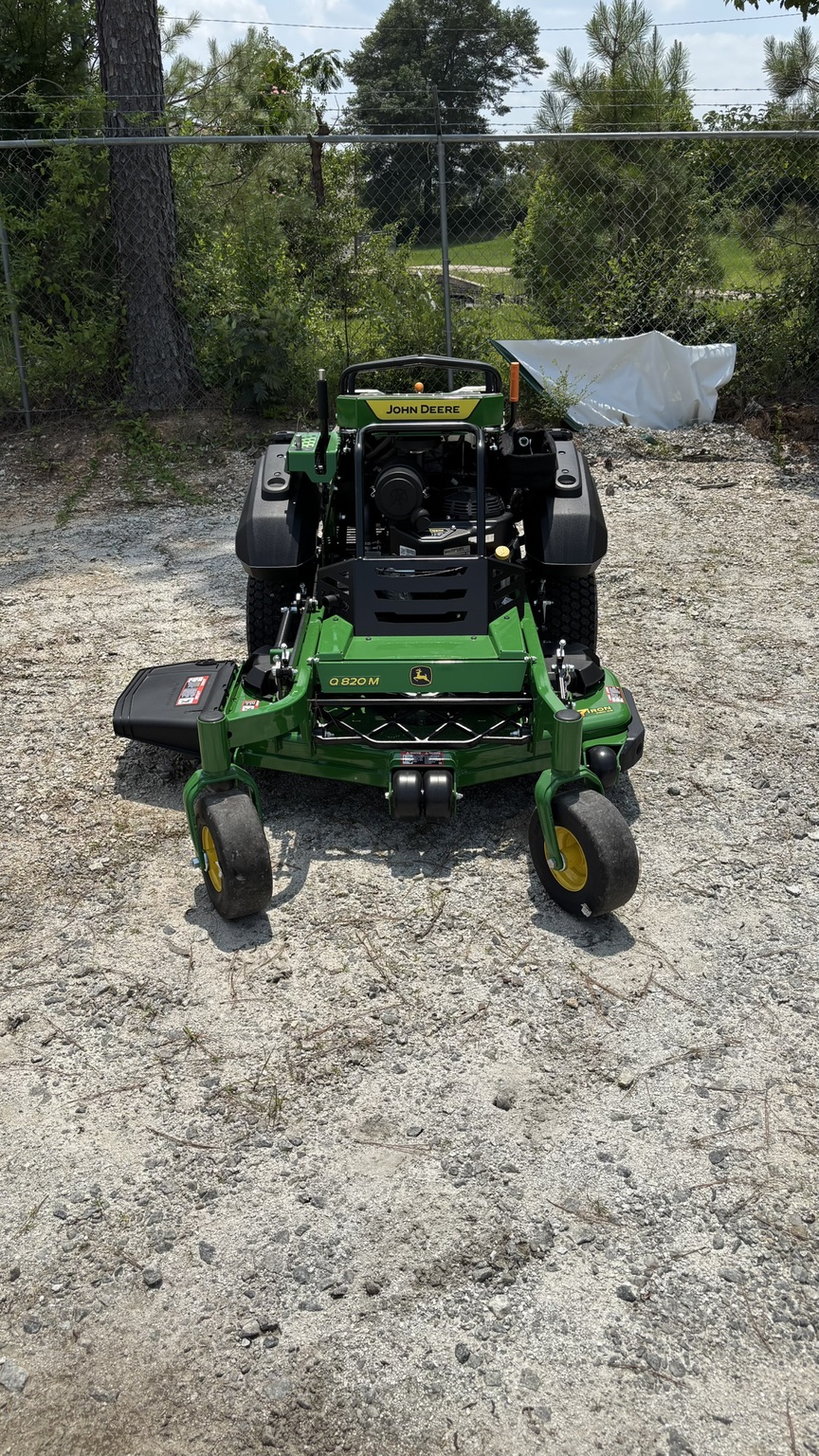 2025 John Deere Q820E Image 1