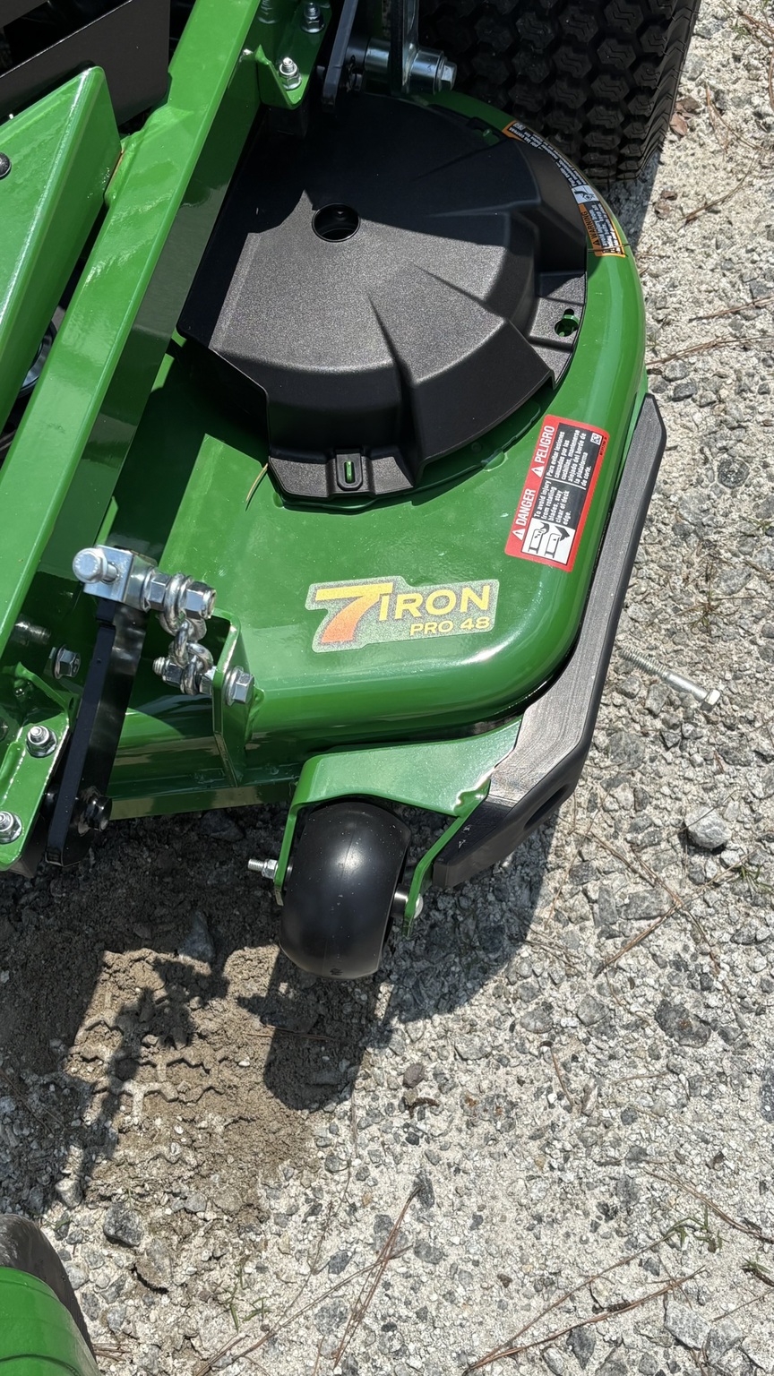 2025 John Deere Q820E Image 8