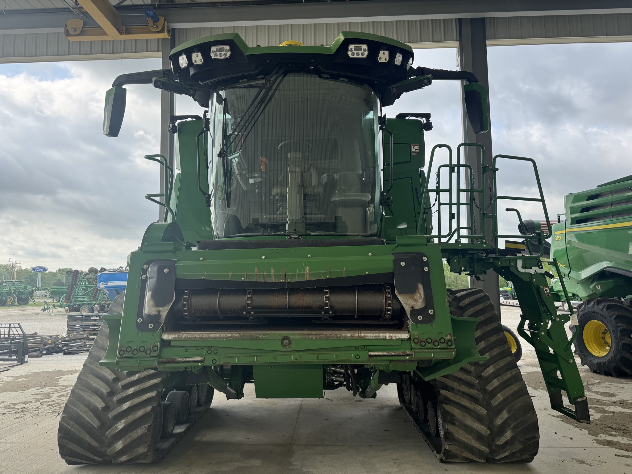  2025 John Deere X9 1000 at Heritage Tractor in Pittsburg, KS