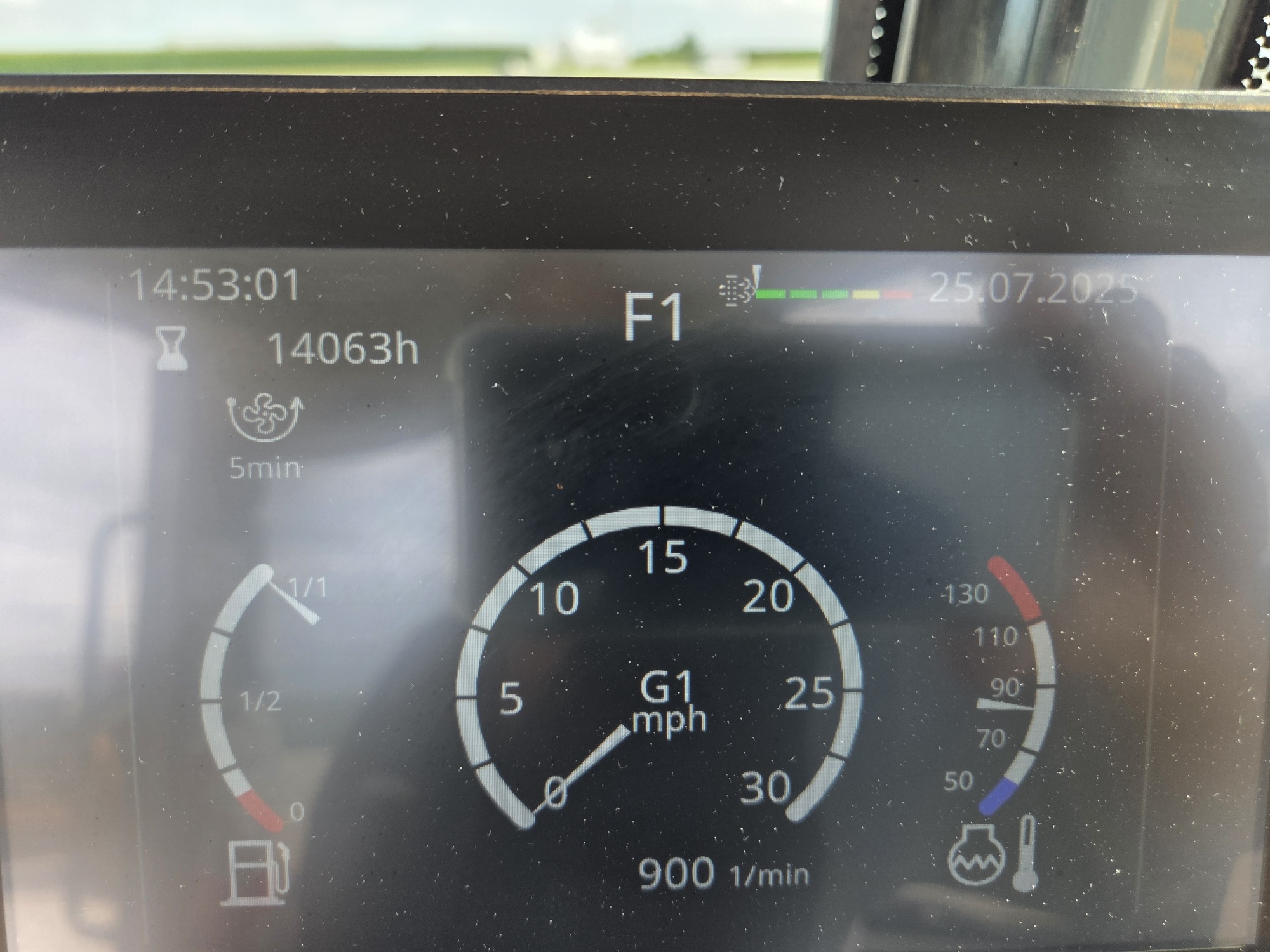 2020 John Deere 324L Image 9
