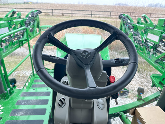 2025 John-Deere 612R