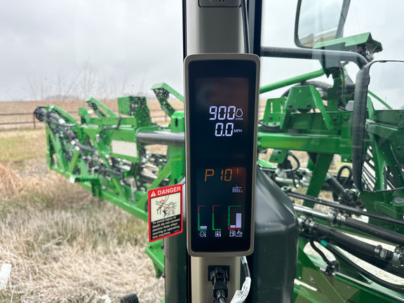 2025 John-Deere 612R