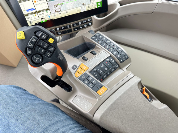 2025 John-Deere 612R