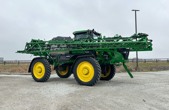 2025 John-Deere 612R
