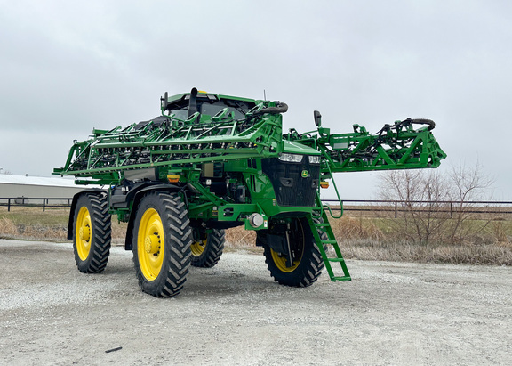 2025 John-Deere 612R