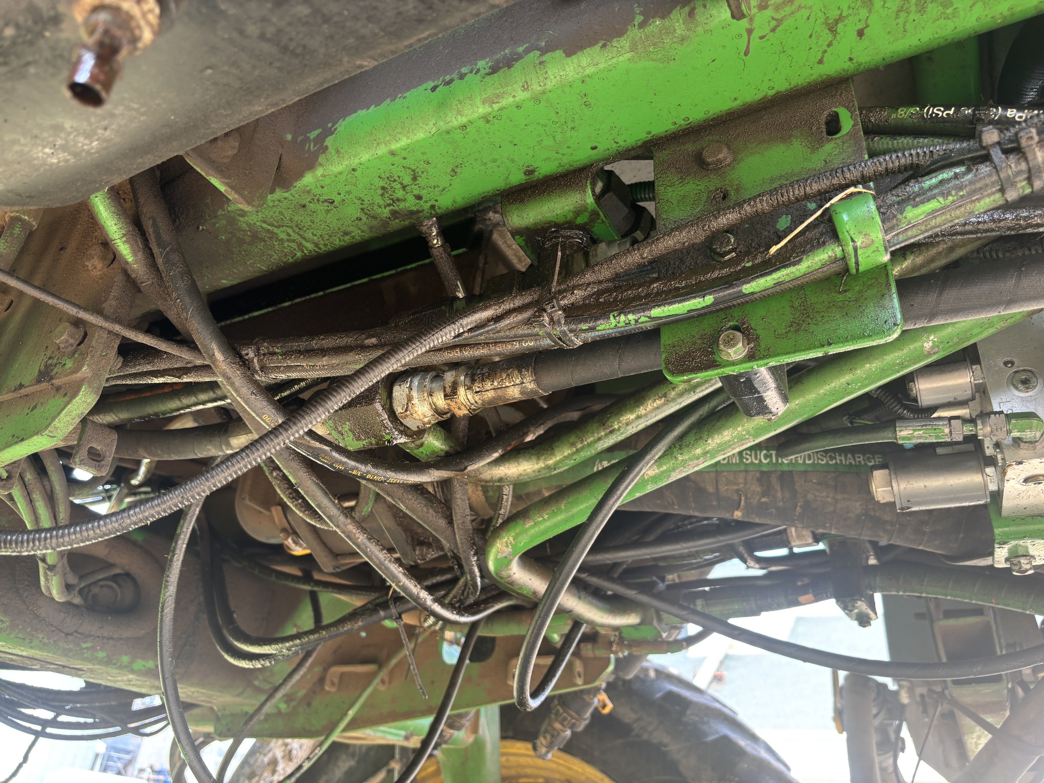 2013 John Deere 4830 Image 11