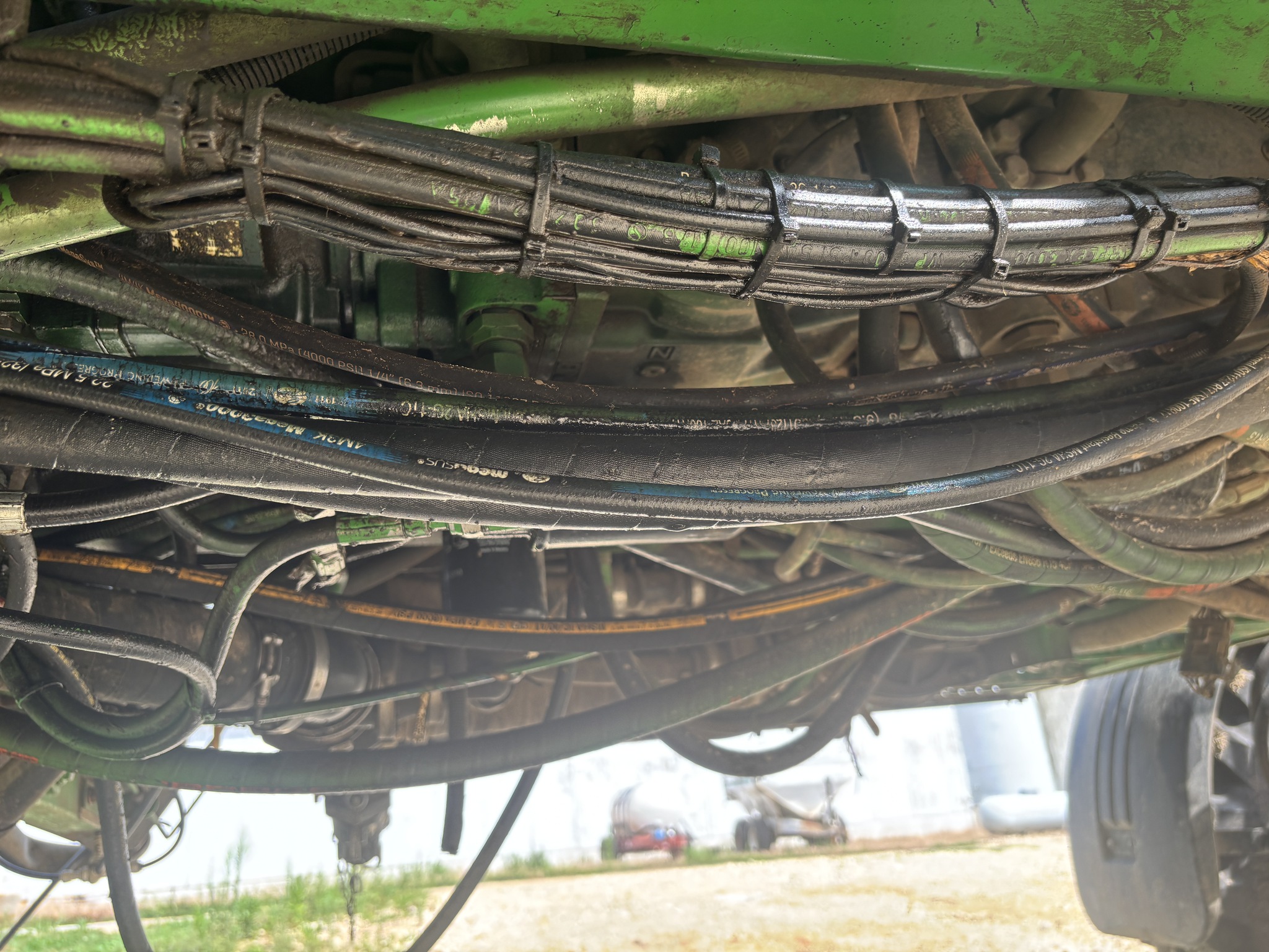 2013 John Deere 4830 Image 12