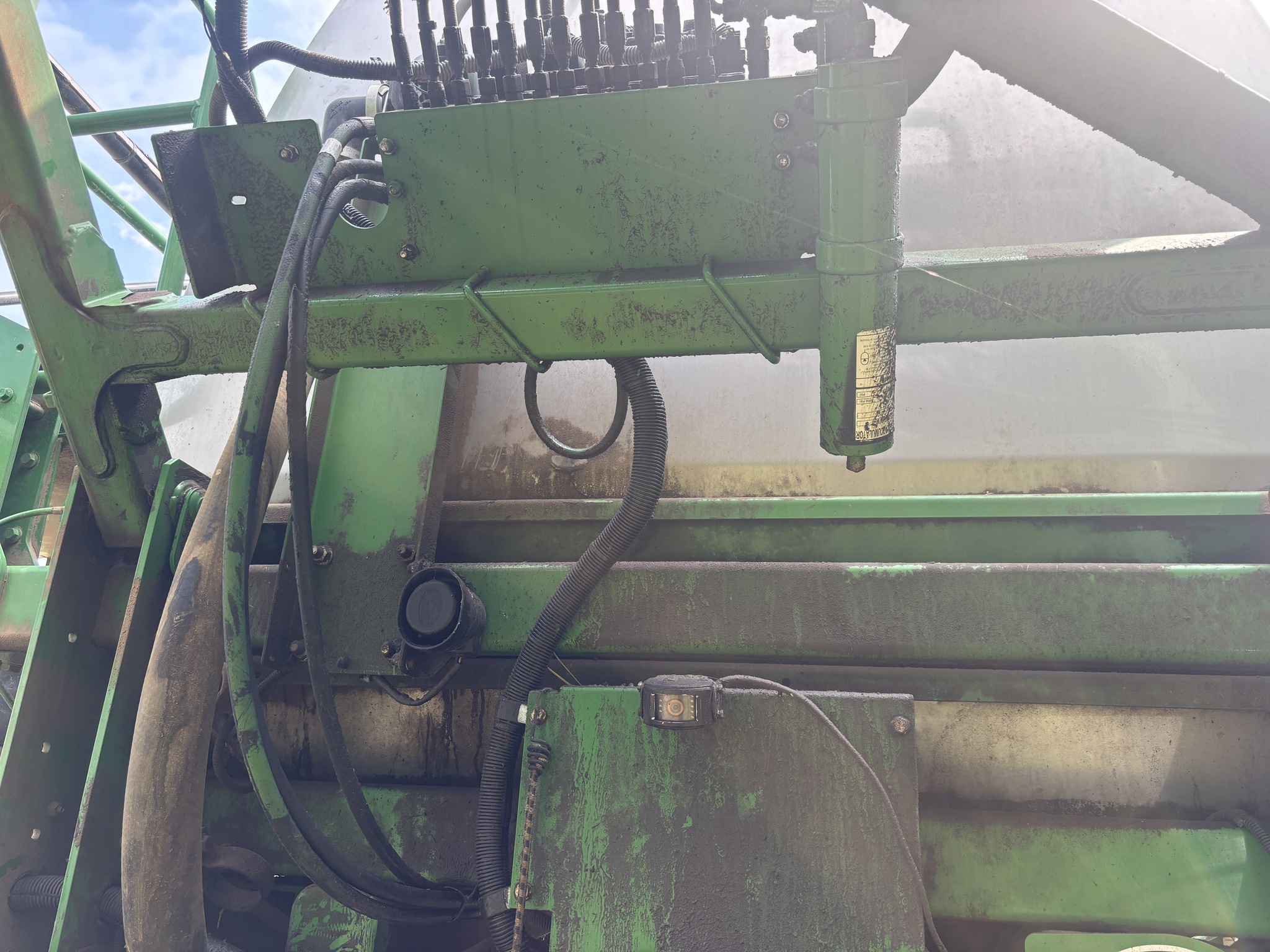 2013 John Deere 4830 Image 10