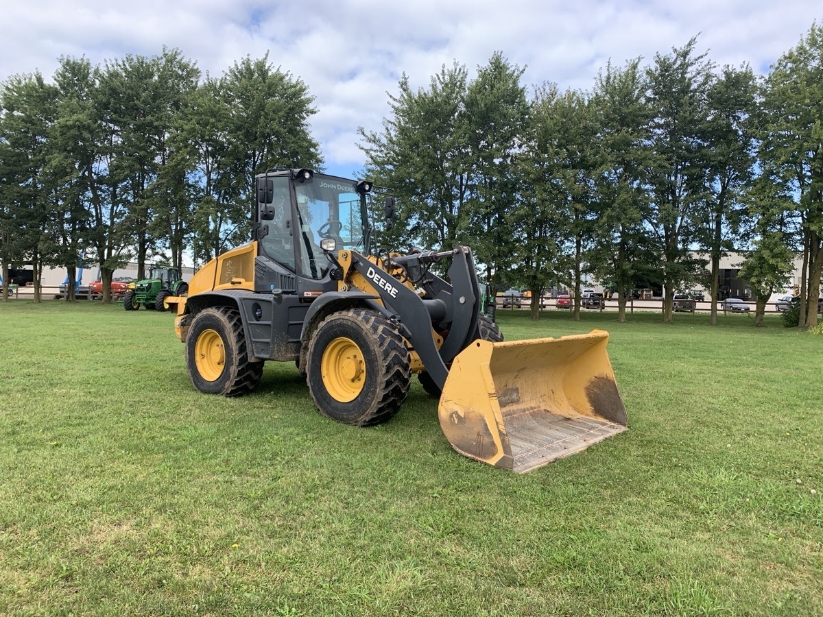 2021 John Deere 344L Image 7