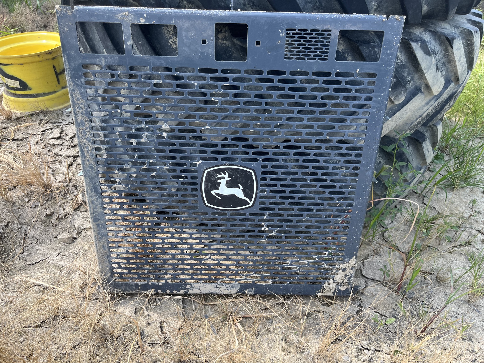 John Deere REAR SCREEN Image 1