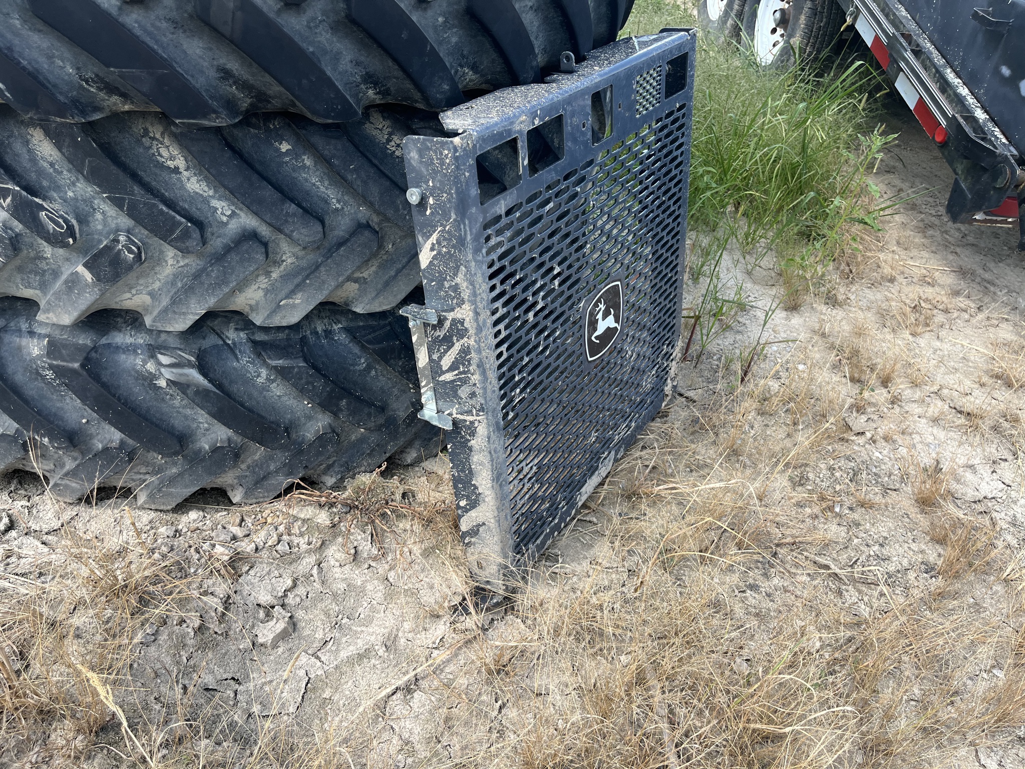 John Deere REAR SCREEN Image 4