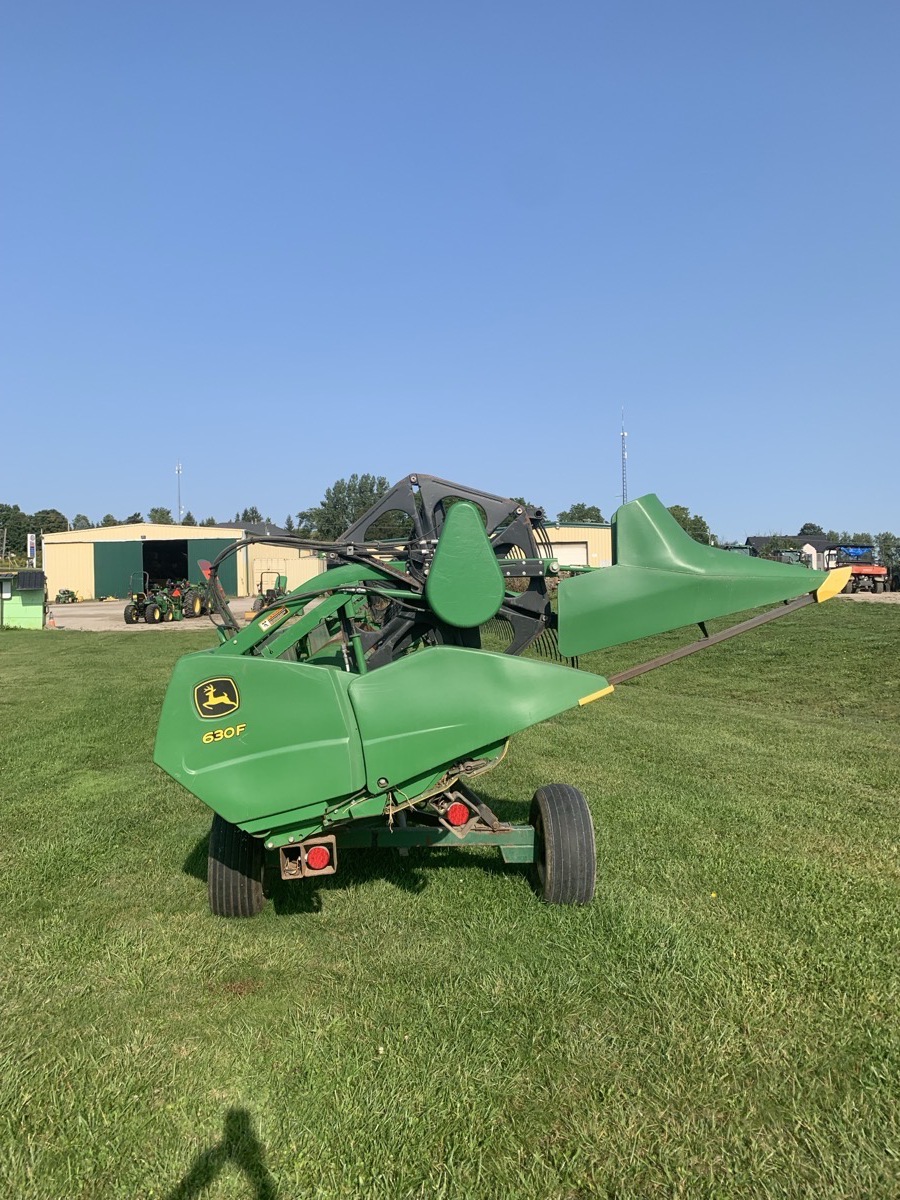 2011 John Deere 630F Image 4