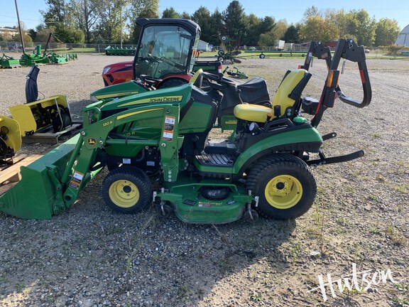 Photo of 2016 John Deere 1025R