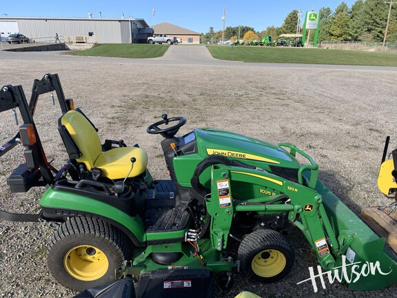 Photo of 2016 John Deere 1025R