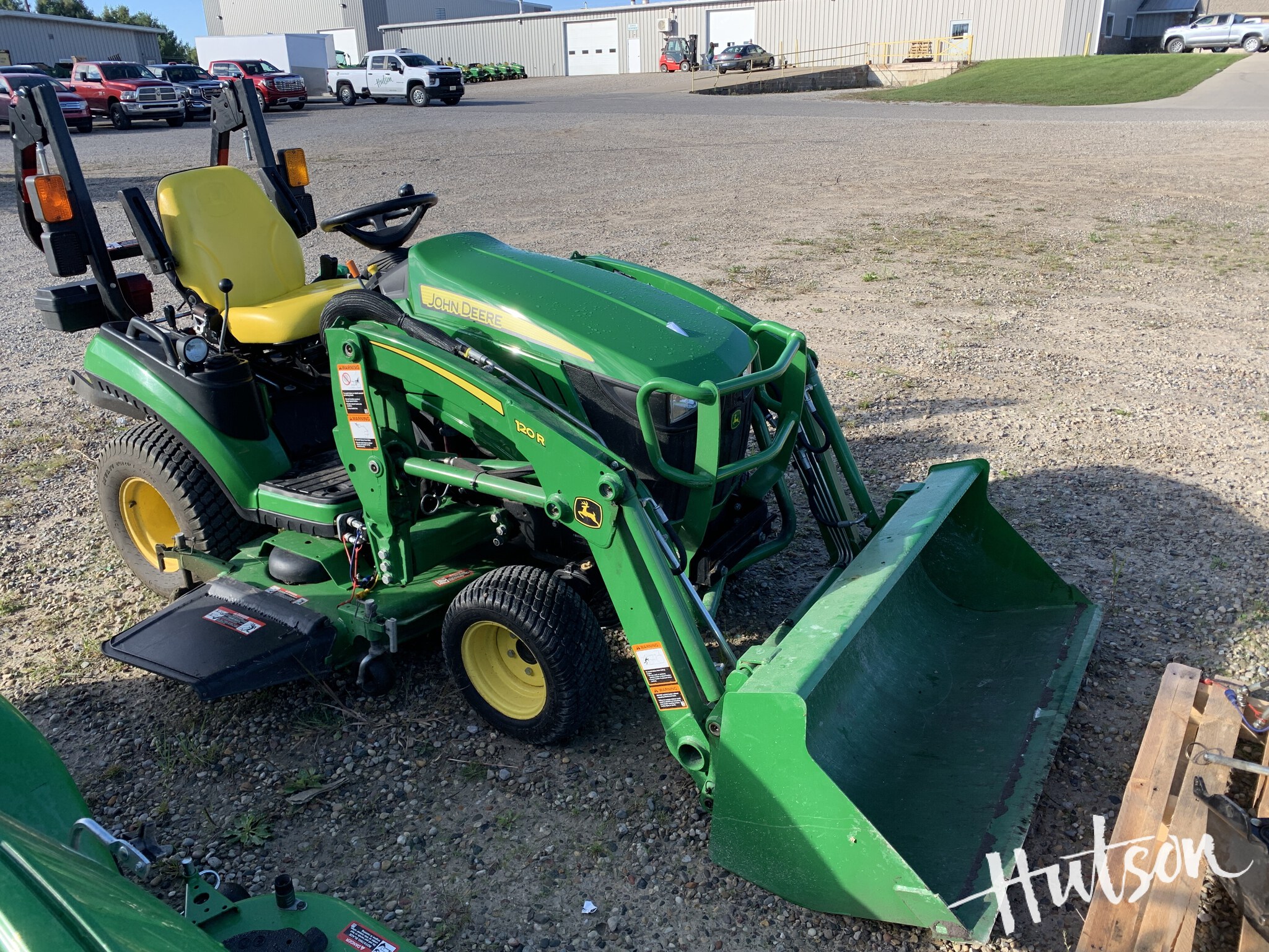 2016 John Deere 1025R