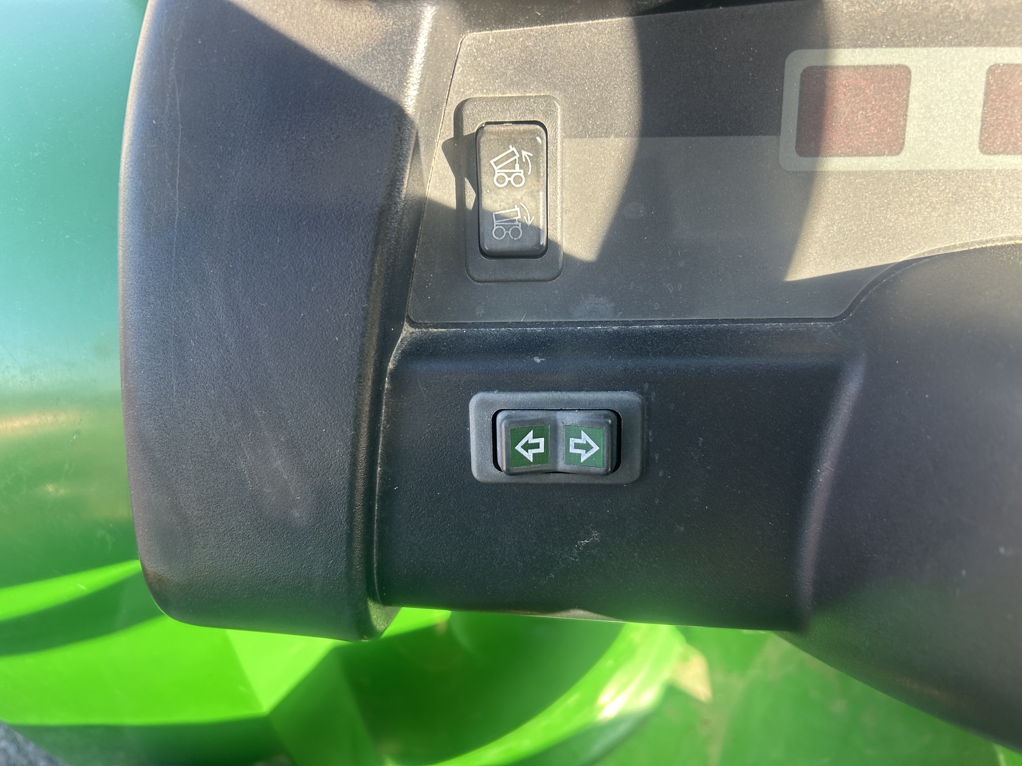 2004 John Deere HPX 4X4 Image 6