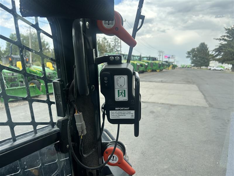 2023 John Deere 325G Image 21