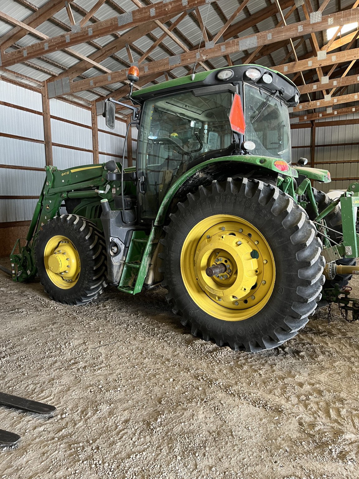 2019 John Deere 6145R Image 2