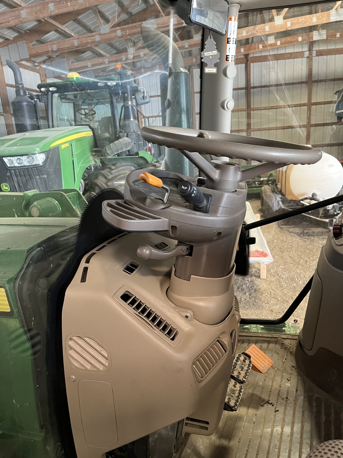 2019 John Deere 6145R Image 6