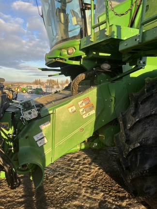 Used 2021 John Deere S780 Combines at Horizon Ag & Turf in Mayerthorpe, AB - Photo26