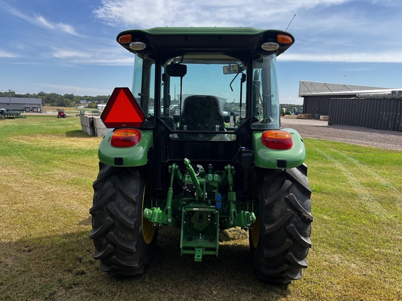 2024 John Deere 5067E - Photo4