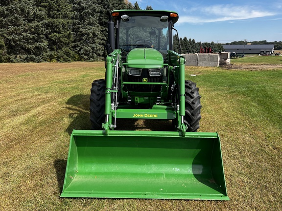 2024 John Deere 5067E - Photo8