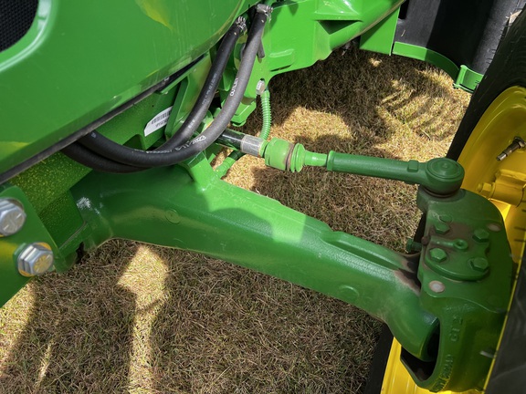 2024 John Deere 5067E - Photo11
