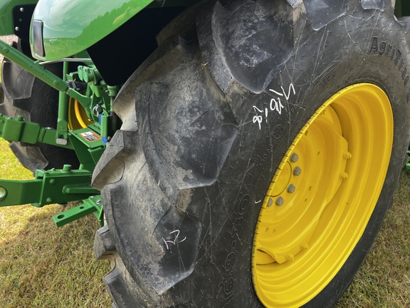 2024 John Deere 5067E - Photo15