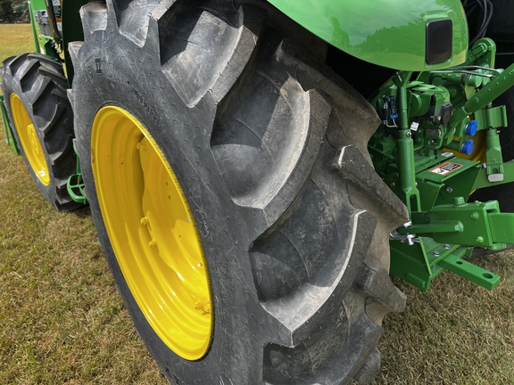 2024 John Deere 5067E - Photo16
