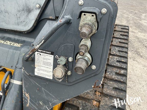 Photo of 2022 John Deere 333G