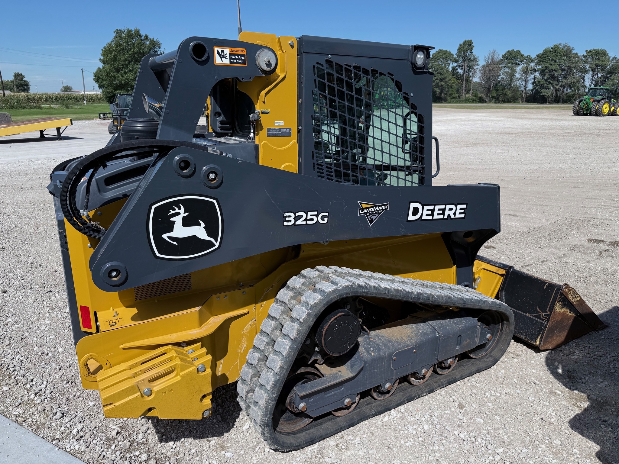 2024 John Deere 325G Image 3