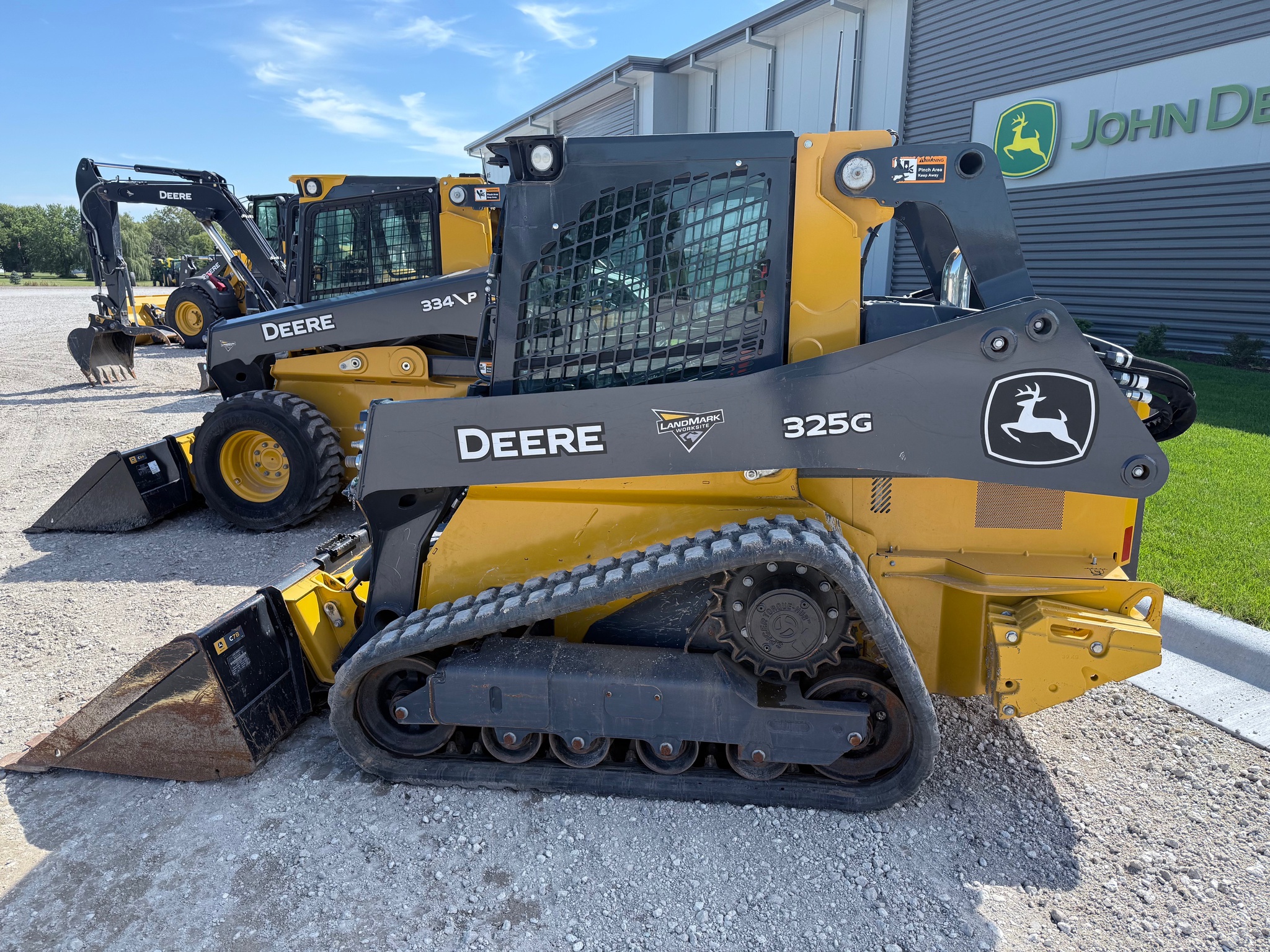 2024 John Deere 325G Image 5