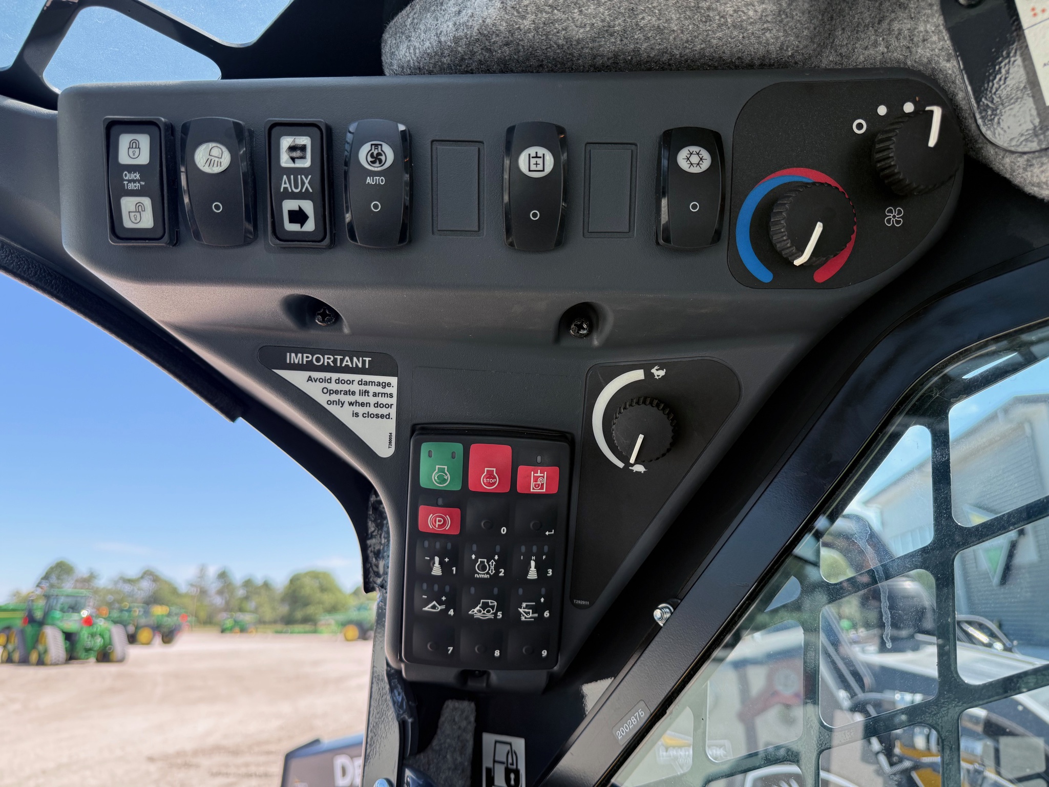 2024 John Deere 325G Image 9