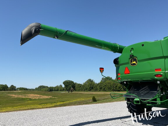 Photo of 2022 John Deere S780