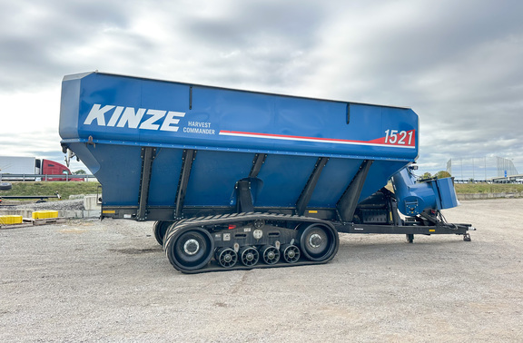 2022 Kinze 1521