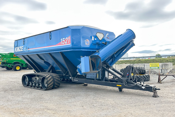 2022 Kinze 1521