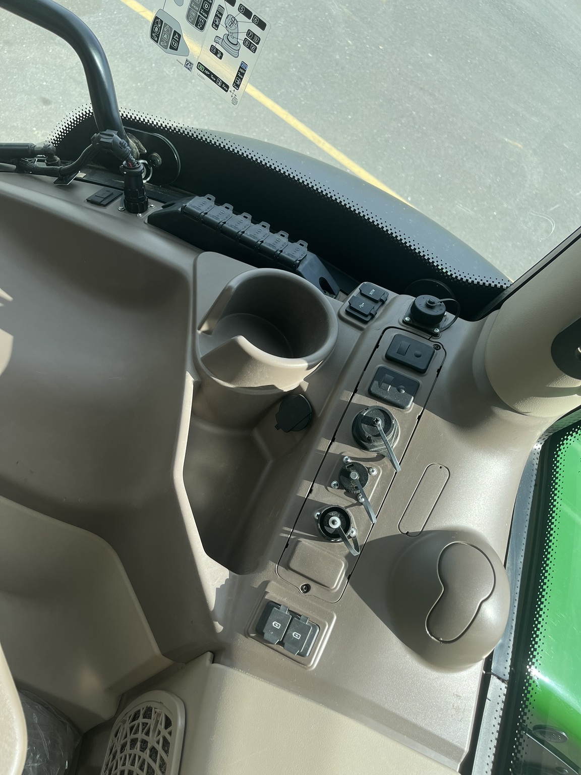 2023 John Deere 6R 130 Image 12