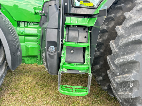 2015 John-Deere 8370R