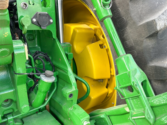 2015 John-Deere 8370R