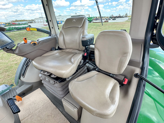 2015 John-Deere 8370R