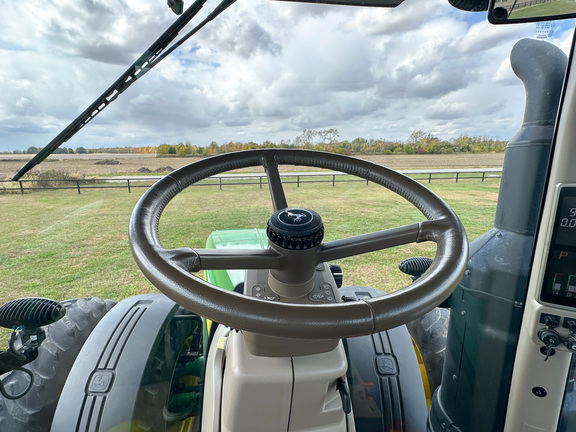 2015 John-Deere 8370R