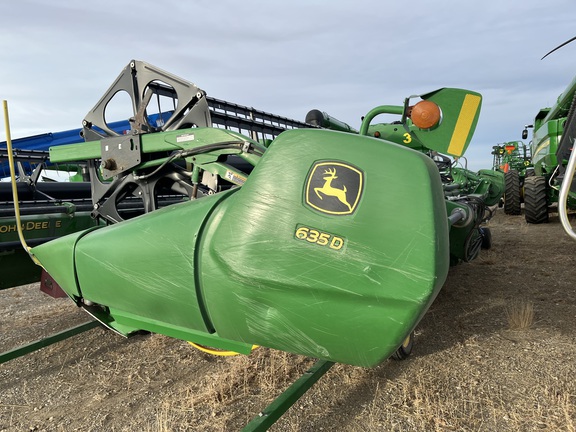 Photo of 2013 John Deere 635D