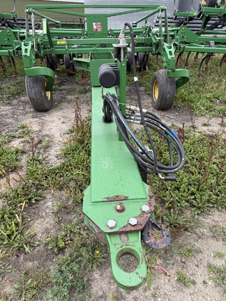 2012 John Deere 2210 - Photo11