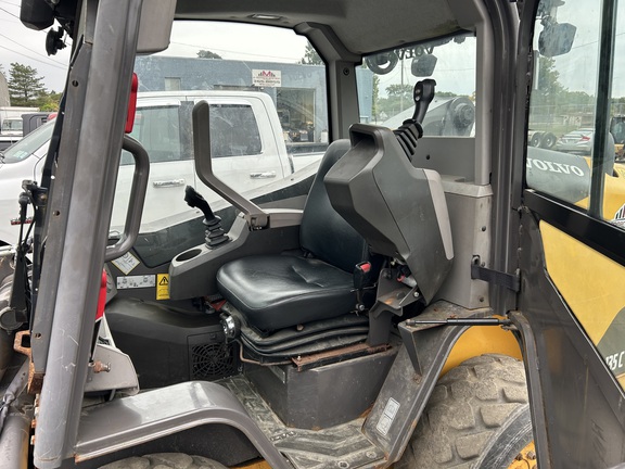 2012 Volvo MC 135C