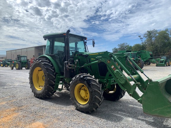 2018 John Deere 6120E Photo 3