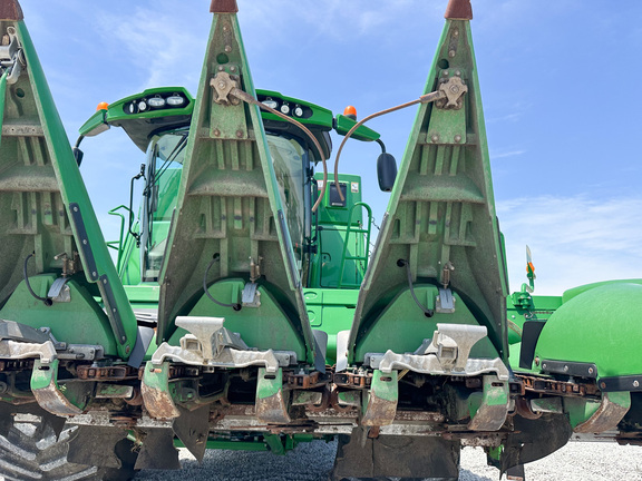 2013 John-Deere 608C