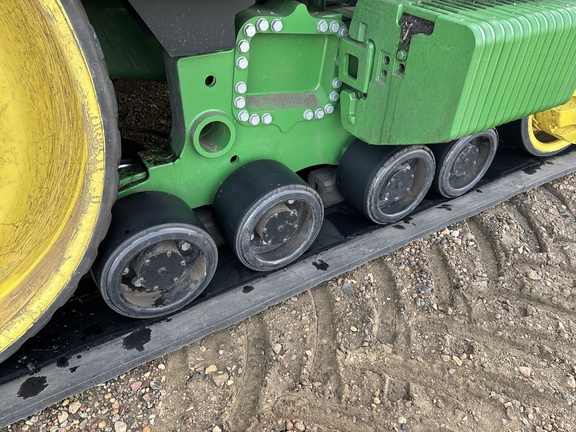 Used 2014 John Deere 9560RT Track Tractors at Horizon Ag & Turf in Lloydminster, AB - Photo6
