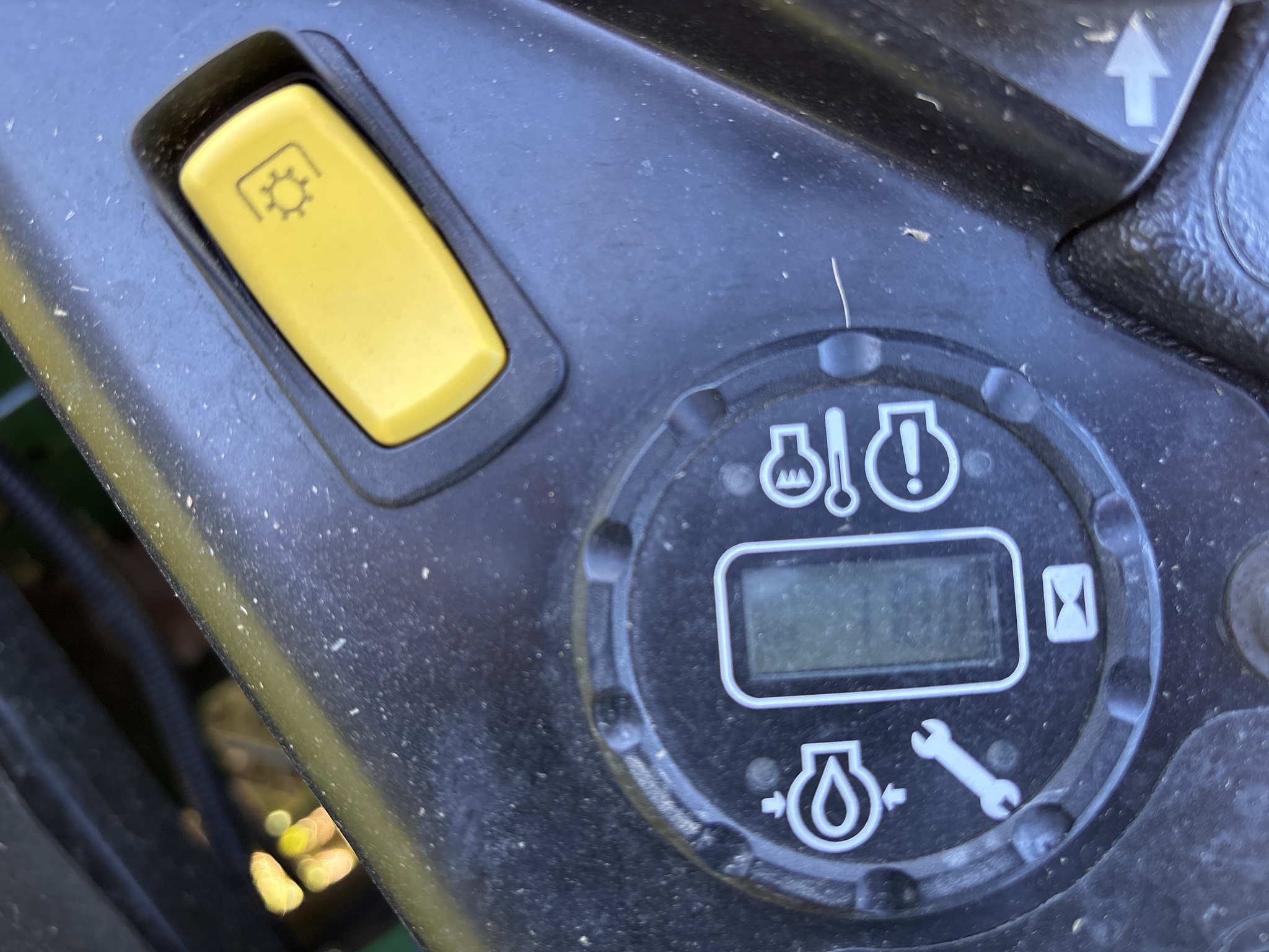 Used 2023 John Deere Z930M Zero Turn Mowers at Koenig Equipment in Urbana, OH - PhotoXL16