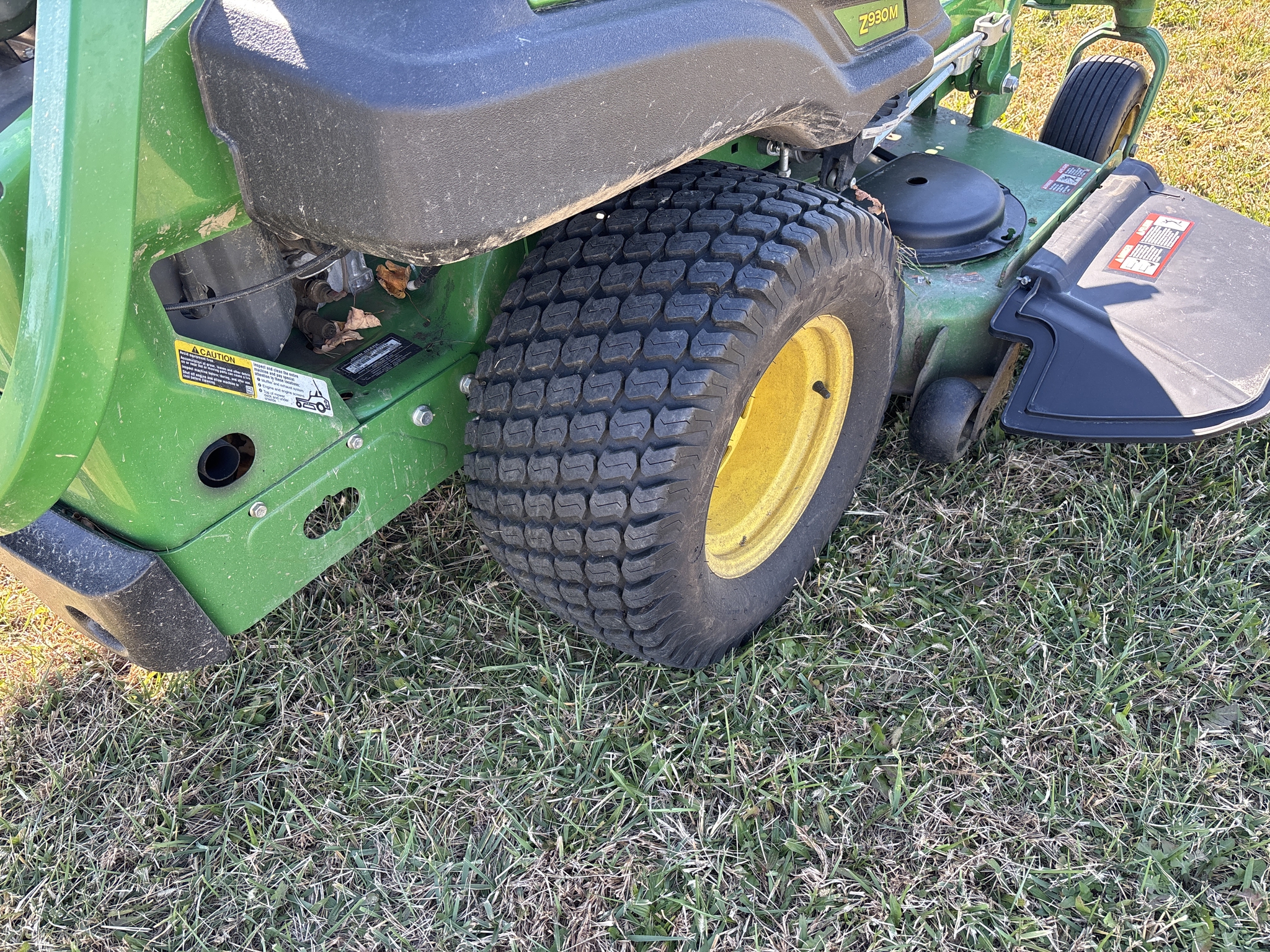 Used 2023 John Deere Z930M Zero Turn Mowers at Koenig Equipment in Urbana, OH - PhotoXL11